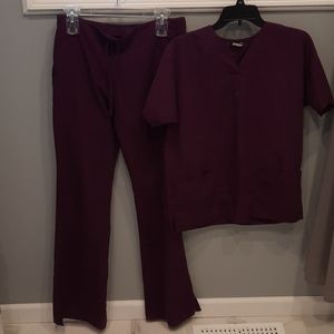 Cherokee scrub set